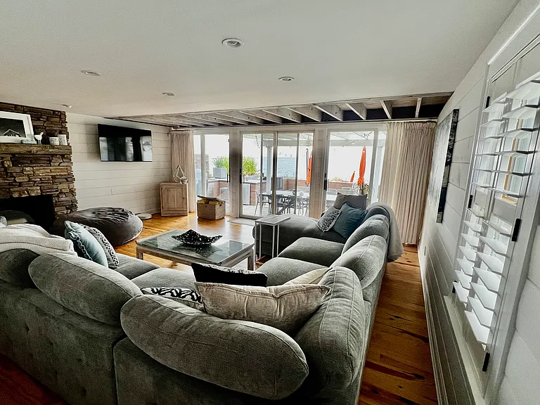170 Cosey Beach Ave — Photo 29