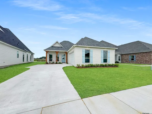 39521 Hernando De Soto Dr, Darrow, LA 70725