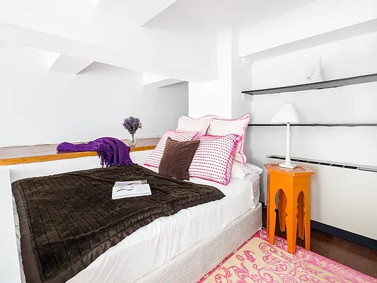 Sold by Sotheby's International Realty | media 6