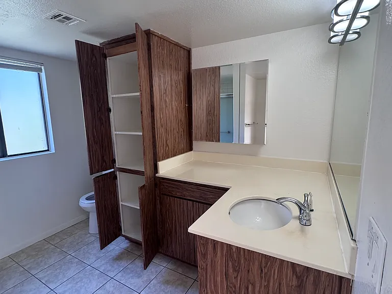 5729 Hazeltine Ave #2 — Photo 15