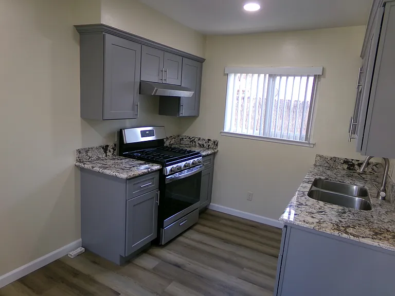 1607 Dairy Ave #C — Photo 1