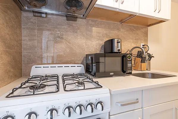 Rented by Corcoran | media 64