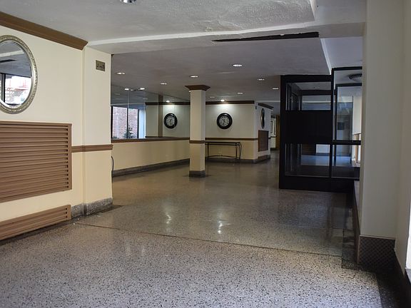 4th image of 10524 63rd Dr APT 3L