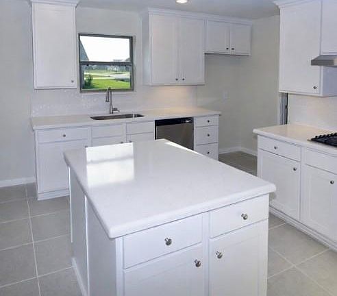 4th image of 2105 Palmilla Rd