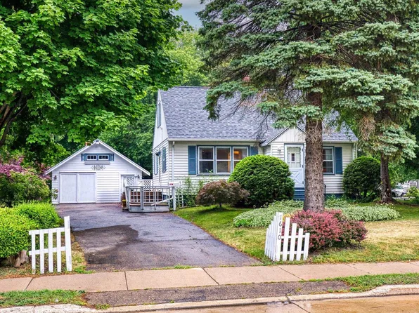 1610 W Murdock Ave, Oshkosh, WI 54901