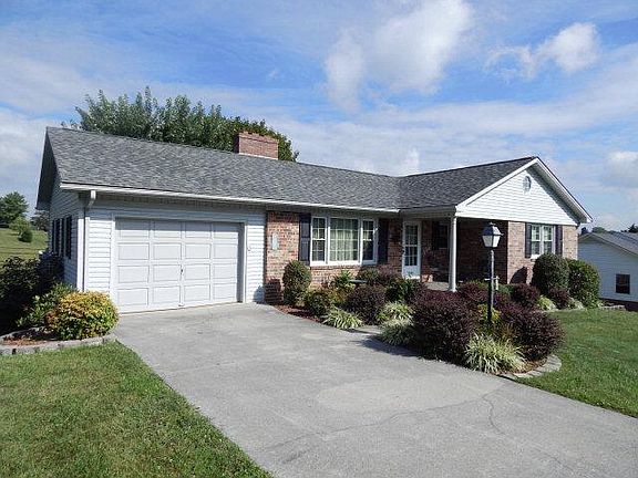 2nd image of 206 Prospect Ave