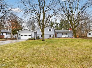 5924 Brookson Rd, Sylvania, OH 43560