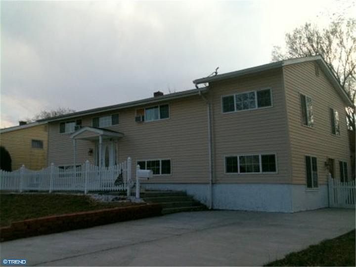 2nd image of 1906 Arlene Dr