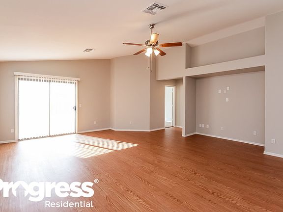 3rd image of 10253 E Crescent Ave