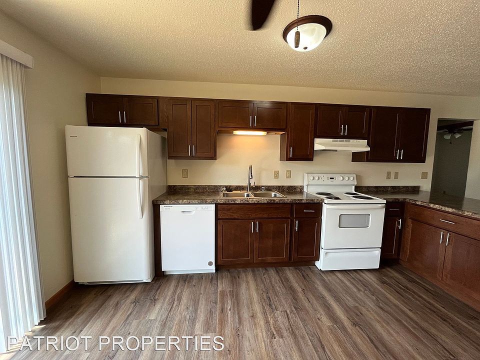 1st image of 209 E Veterans St #8495827