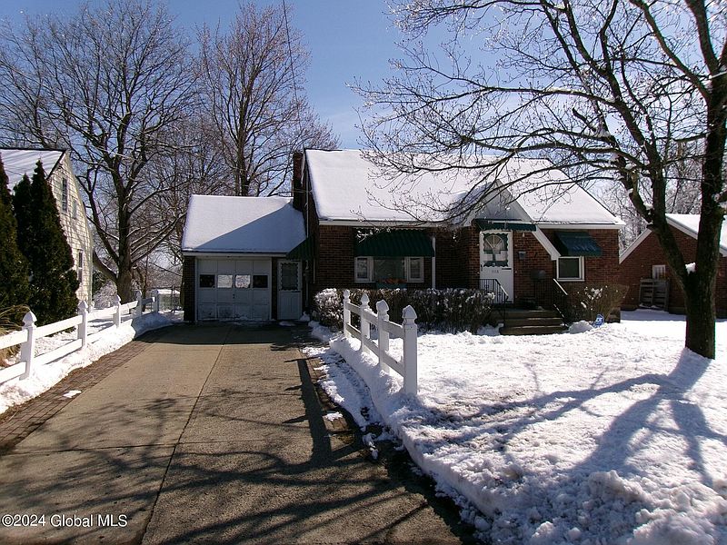 2nd image of 1113/1115 Austin Place
