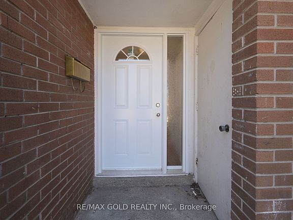 3rd image of 1601 Albion Rd #266