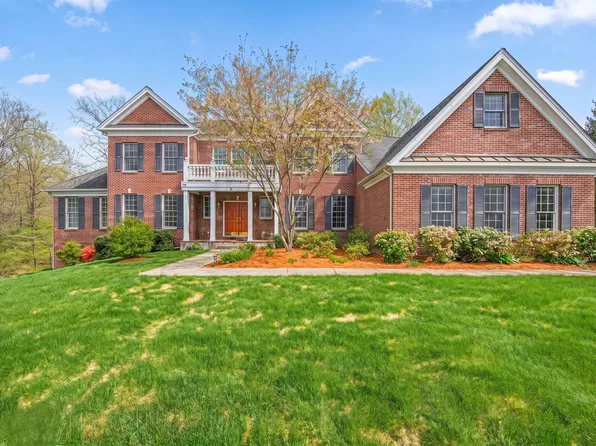 9 Overlook Rd, Hopkinton, MA 01748