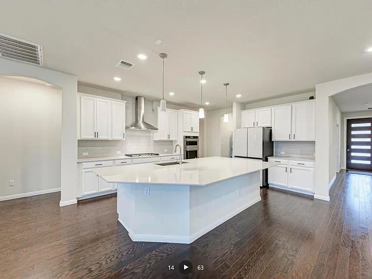 1229 Umblachery St — Photo 8