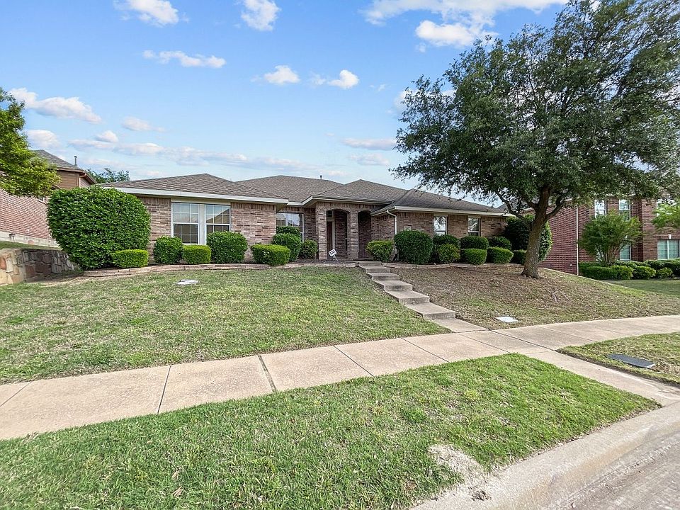1st image of 608 Azalea Dr