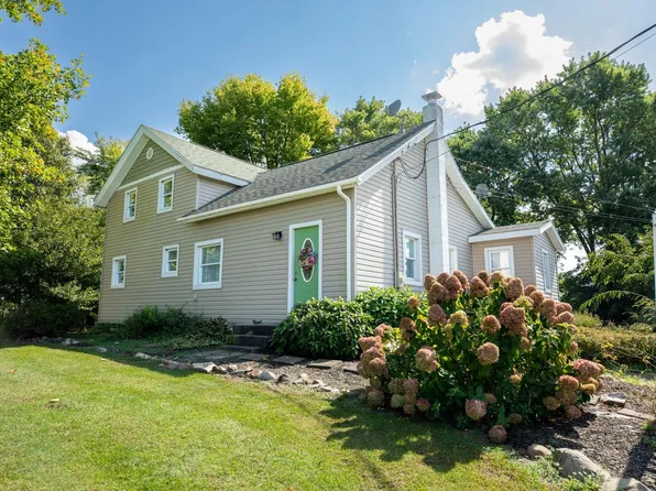 3525 State Road 10, Bourbon, IN 46504