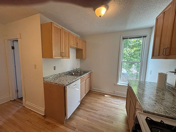 5th image of 3045 Harriet Ave APT 2