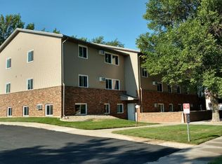 701 E 8th Ave APT 305, Mitchell, SD 57301