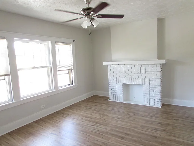 13603 Madison Ave — Photo 3