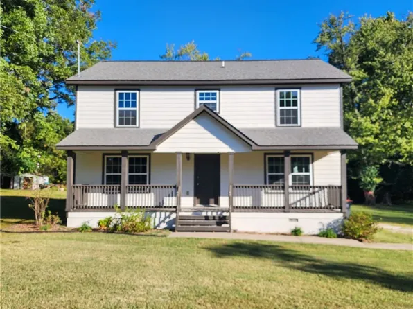 313 E North St, Lincoln, AR 72744