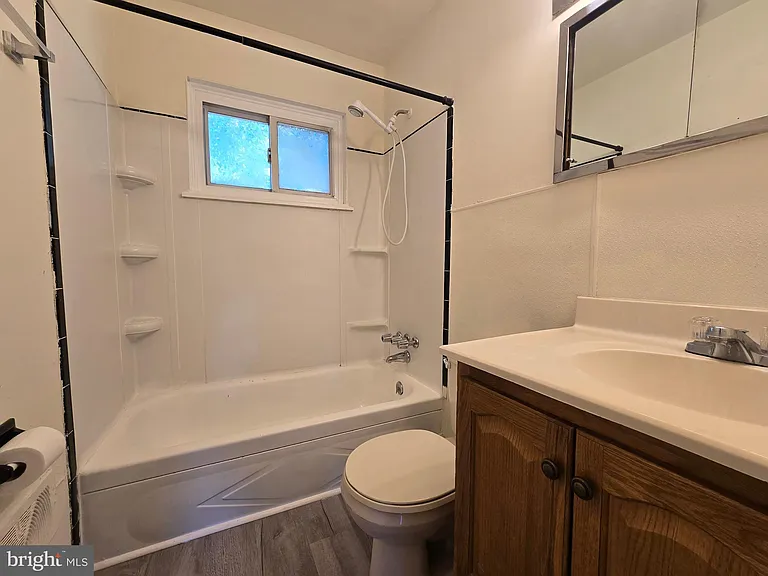 11 Glenwood Dr — Photo 23
