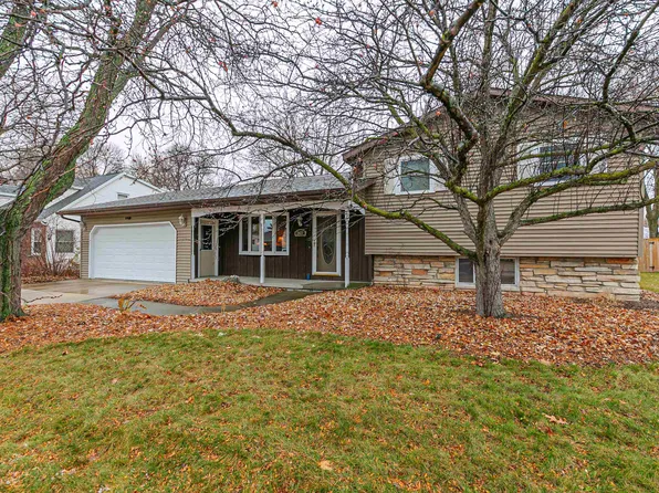 2823 Sullivan Ave, Kaukauna, WI 54130