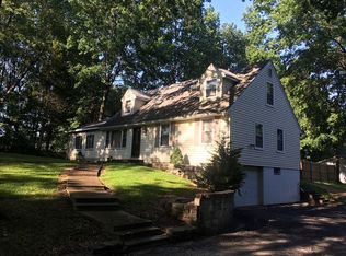 13650 Old Jamestown Rd, Florissant, MO 63033