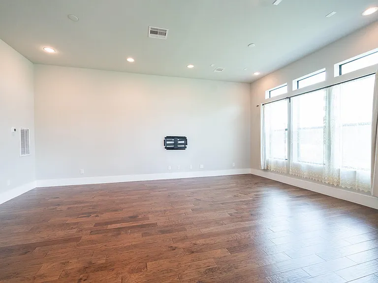 1613 Wheeler St #C — Photo 15
