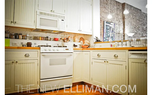 Rented by Douglas Elliman | media 28