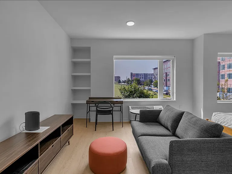 Michigan Place Apartments — Photo 14