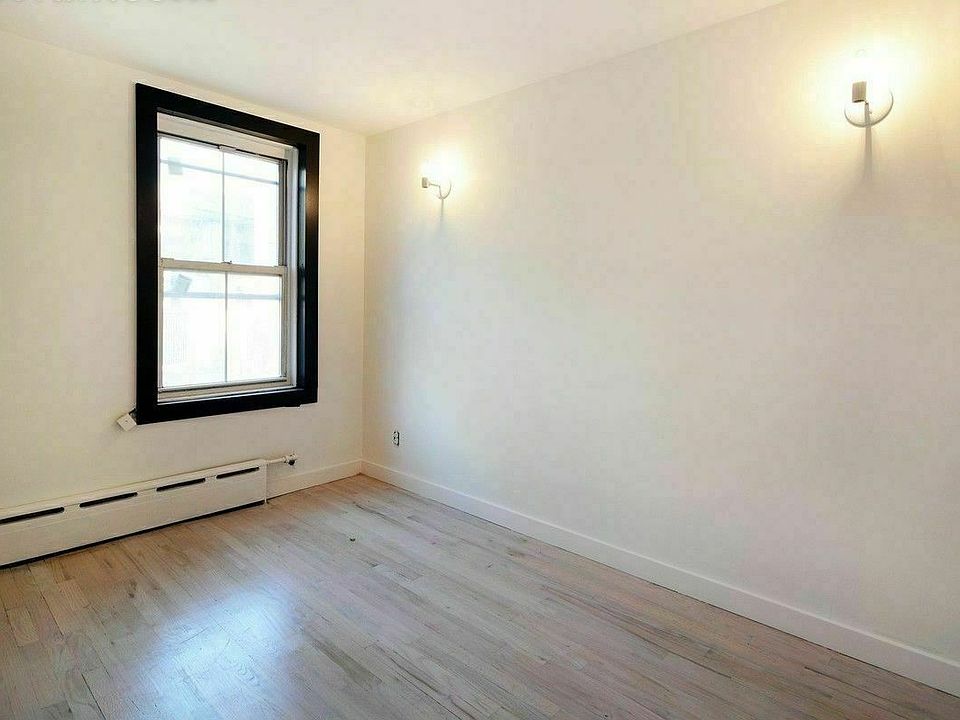 2nd image of 142 Richardson St Floor 2
