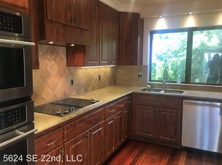 6570 SW Canyon Ct #1, Portland, OR 97225