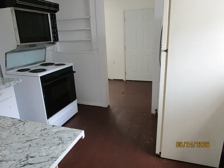 1310 Francis St — Photo 1