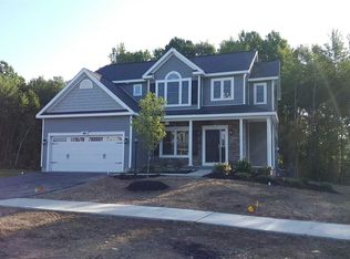 110 Richmond Hill Dr, Queensbury, NY 12077