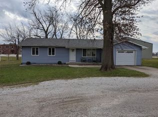215 S West St, Gifford, IL 61847