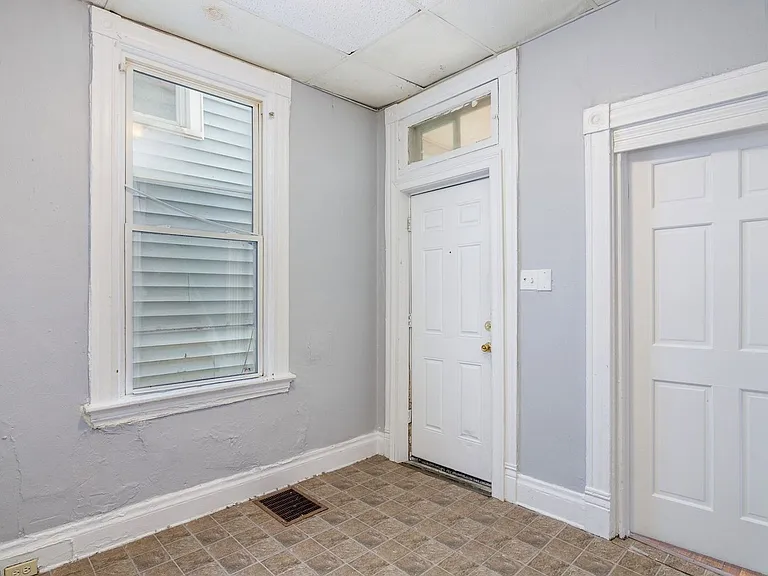 2554 Vestry Ave — Photo 14