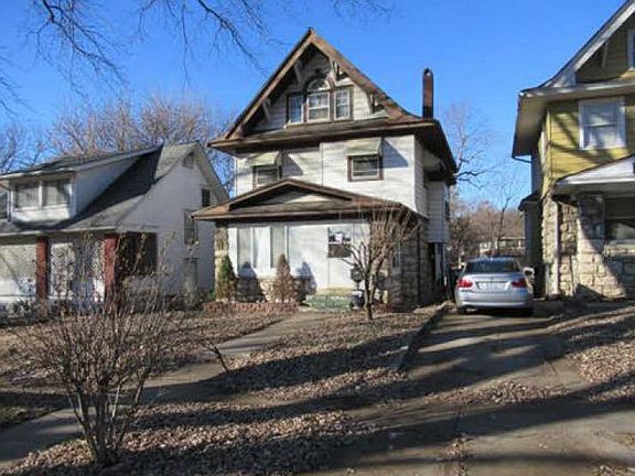 4th image of 332 Elmwood Ave