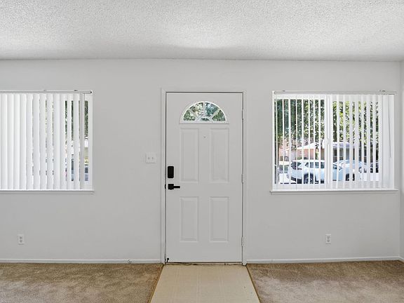 4th image of 2220 Chrysler Dr APT 1