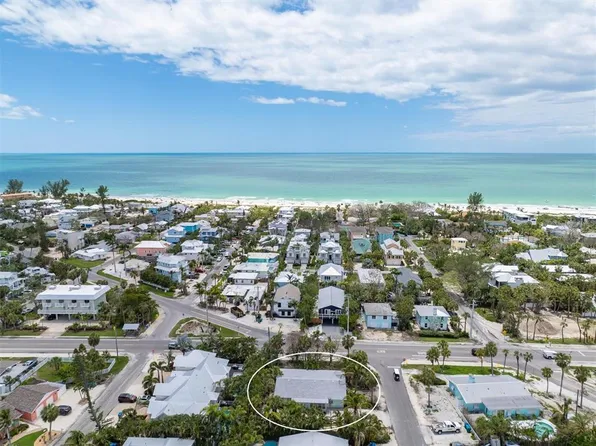 8105 Gulf Dr, Bradenton Beach, FL 34217