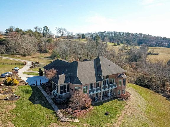 3rd image of 118 Pennybank Farm Rd