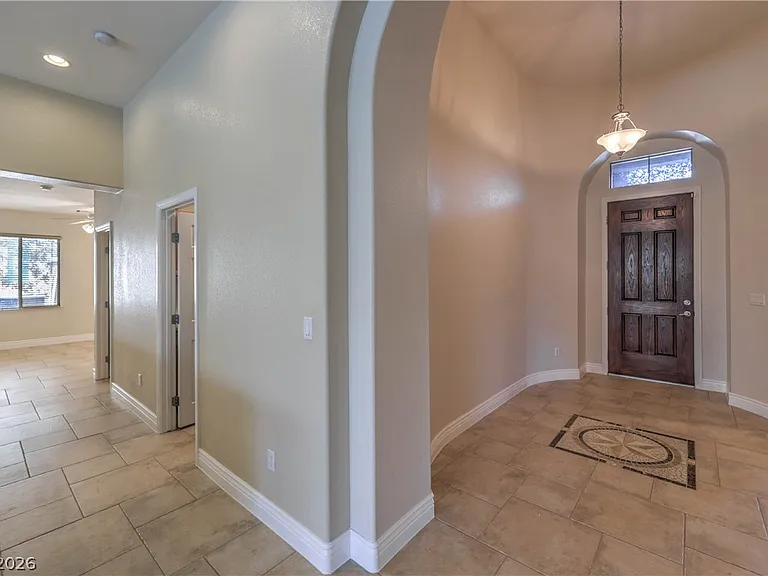 8347 Campbell Springs Ave — Photo 7