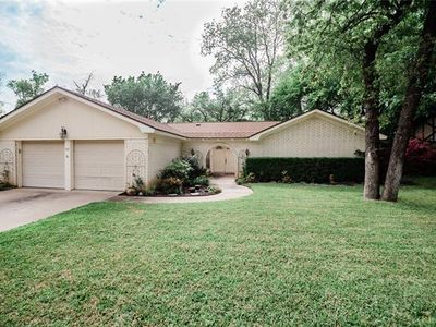 612 Live Oak Dr, Euless, TX, 76040