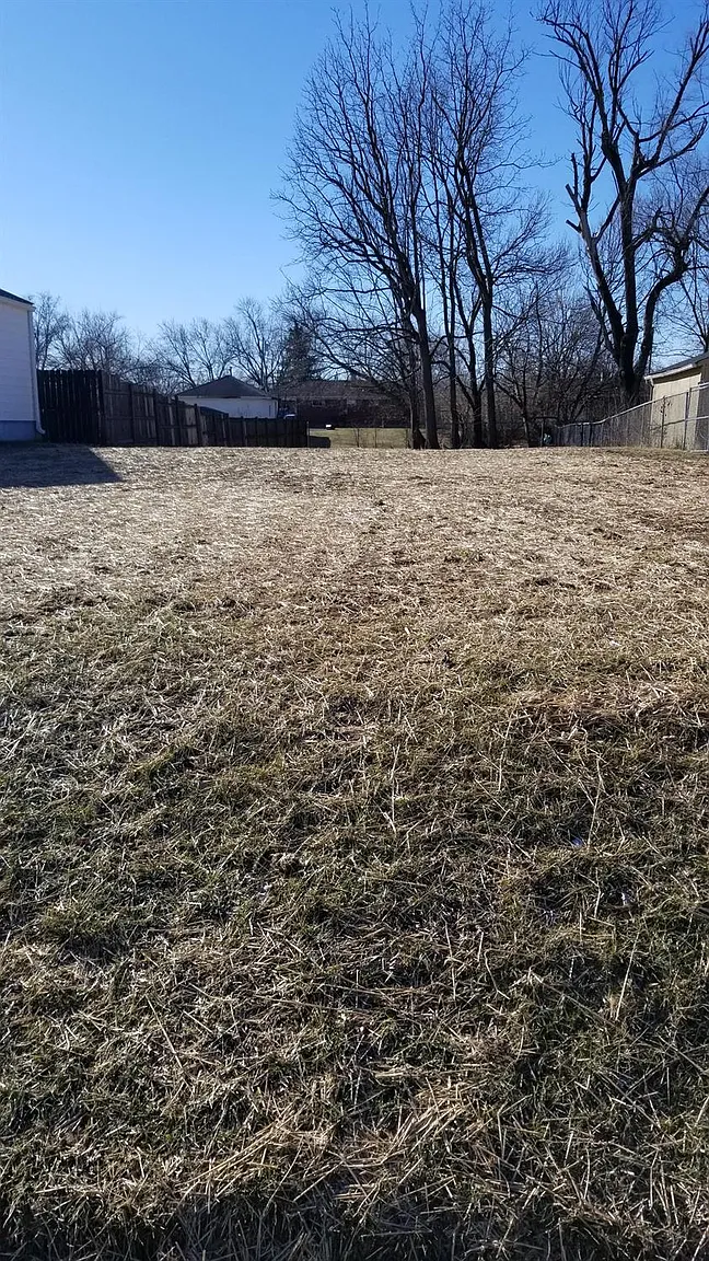 219 E Home Ave photo 1