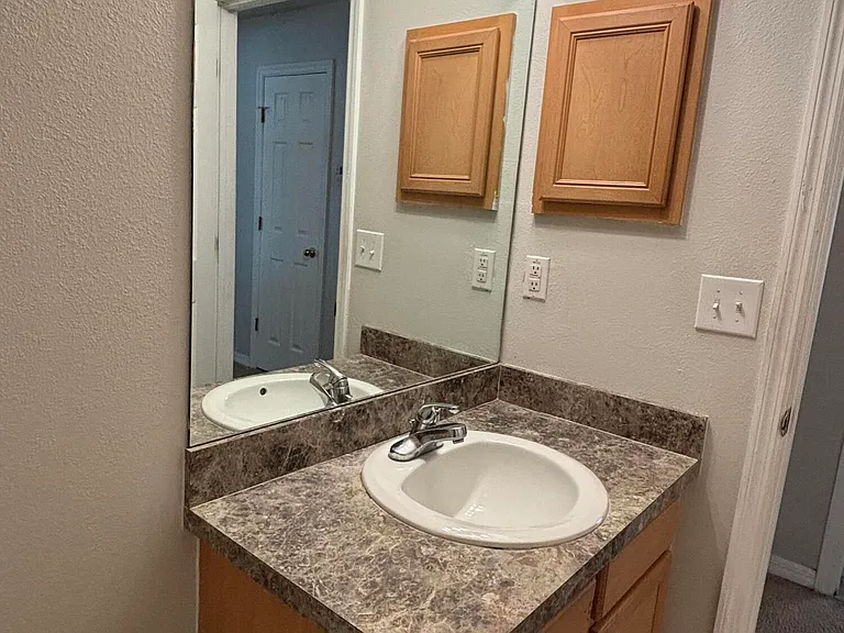 35 Rae Dr — Photo 28