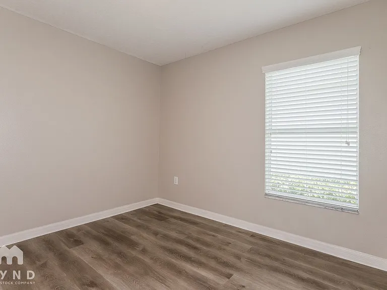 1212 Oak Pond St — Photo 11