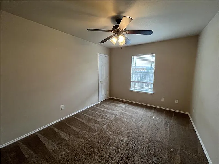 4205 Cambridge Dr #B — Photo 17
