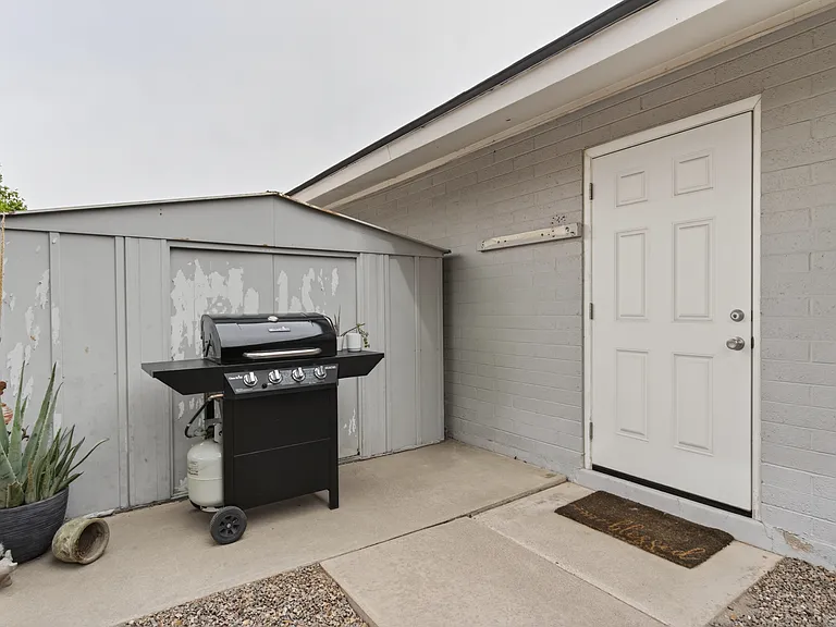 10135 W Andover Ave — Photo 31