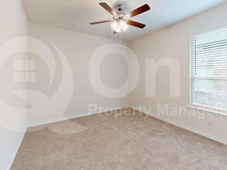 1932 Willie Ray St — Photo 14