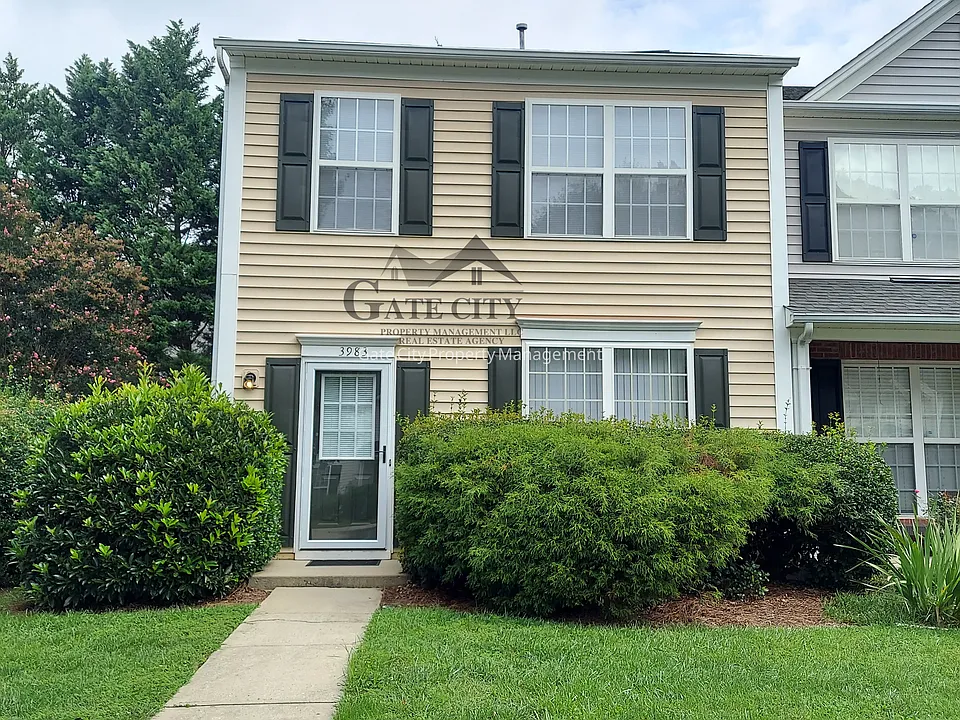 3983 Elizabeth Glen Way