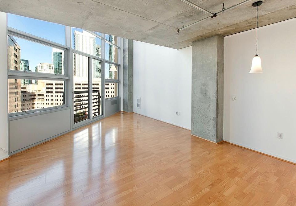 1st image of 77 Dow Pl APT 1100